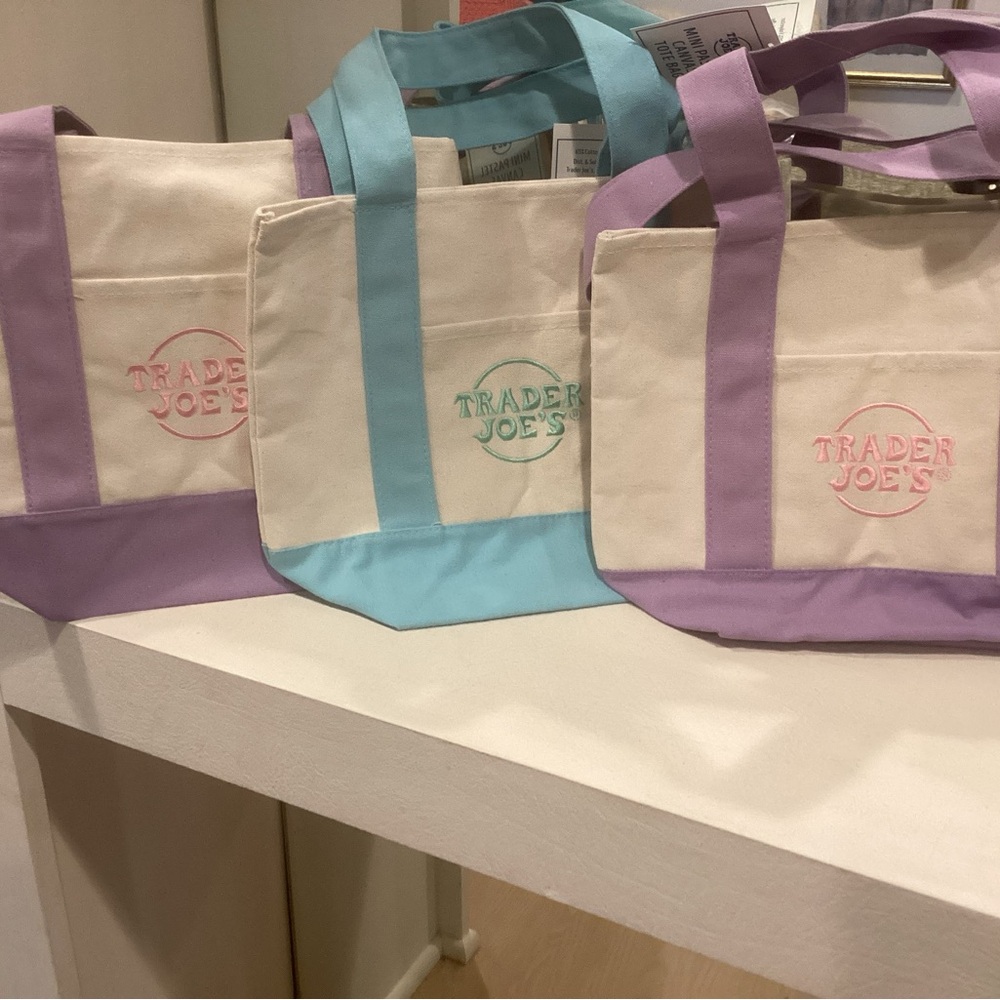 NWT 3 PIECE BUNDLE TRADER JOE’S PASTEL MINI TOTE BAGS!